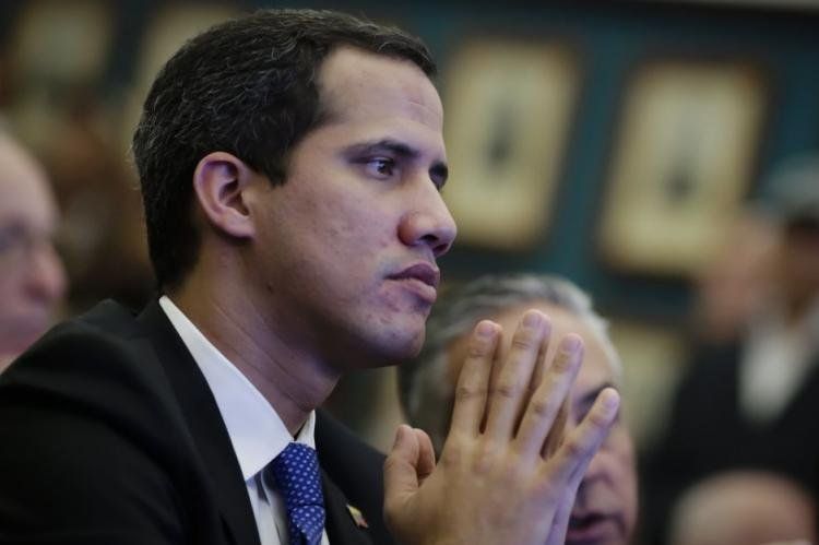 Guaidó ordenó una reestructuración de TeleSUR porque ha sido utilizado para promover la desestabilización de la región, respaldar grupos terroristas, atentar contra la democracia y defender a la dictadura de Maduro.