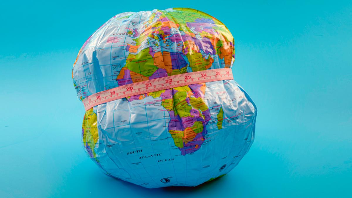 Según la OMS, la obesidad es la forma más común de malnutrición a nivel mundial. Estiman que habrá alrededor de 200 millones de personas con obesidad en el mundo para el 2035. Según la OMS, la obesidad es la forma más común de malnutrición a nivel mundial. Estiman que habrá alrededor de 200 millones de personas con obesidad en el mundo para el 2035.