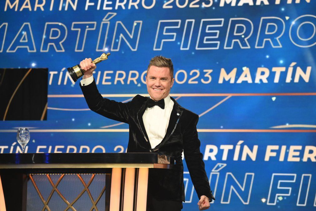 Santiago Del Moro ganó el Martín FIerro a Mejor Labor Conducción Masculina en 2023.