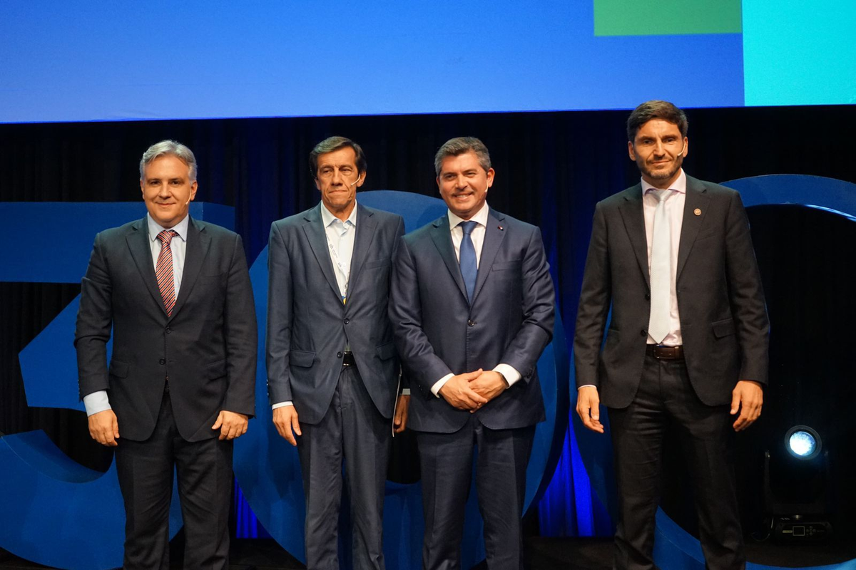 Gobernadores ratificaron apoyo a la inversión privada. Gobernadores ratificaron apoyo a la inversión privada. 
