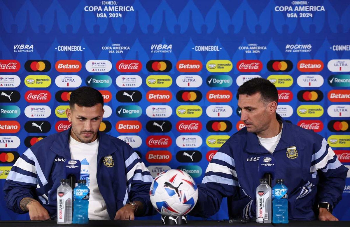 Lionel Scaloni y Leandro Paredes en la Selección Lionel Scaloni y Leandro Paredes en la Selección