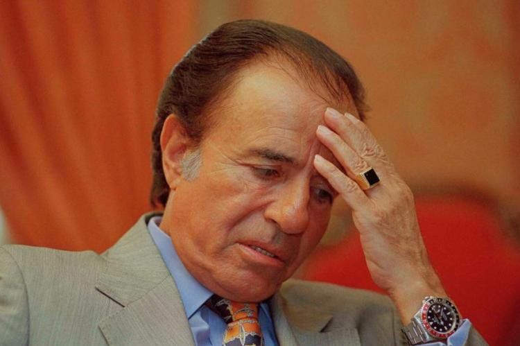 Carlos Menem, cuestionado por los que no saben o no pueden construir una Argentina estable y moderna.