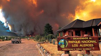 Ignacio Torres apunta a los delicuentes de la RAM por el incendio en Chubut, y dijo que hoy verá al juez. Ignacio Torres apunta a los delicuentes de la RAM por el incendio en Chubut, y dijo que hoy verá al juez.