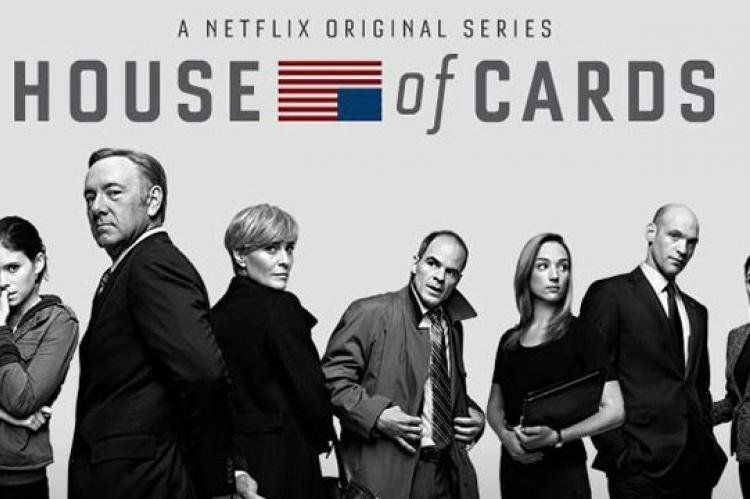 House of Cards, que cuenta los manejos internos, las artimañas, y manipulaciones de Francis Underwood, un congresista estadounidense poco amante de la ética, en su búsqueda de alcanzar el poder, es la primera serie de Internet en obtener las nominaciones