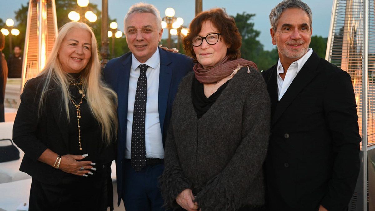El intendente de Tigre, Julio Zamora, asisti&oacute; a la celebraci&oacute;n de los 20 a&ntilde;os del MAT y record&oacute; a Ricardo Ubieto.