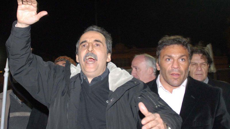Acero Cali siempre negó ser el guardaespaldas de Moreno, pero se lo vio en varios lugares custodiándolo de cerca...