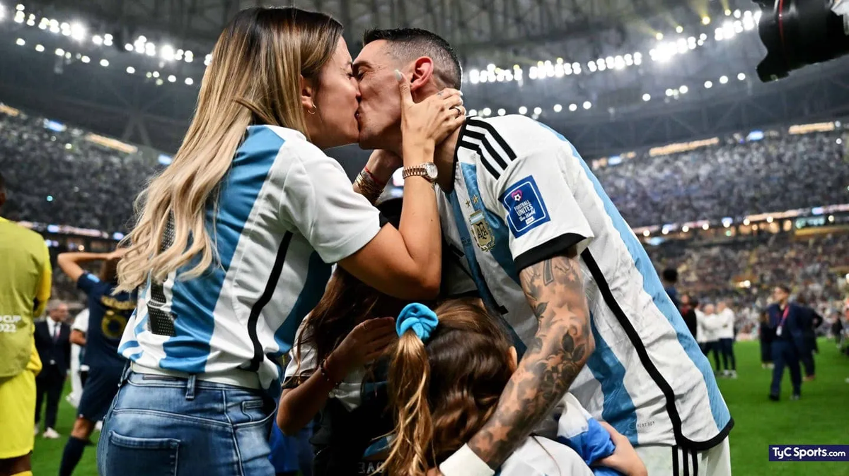 "Las decisiones futbolísticas las tomé siempre yo con el apoyo de mi familia". "Las decisiones futbolísticas las tomé siempre yo con el apoyo de mi familia". 