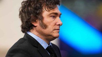 Tambalean tres gigantes: Acindar, Bridgestone y Los Grobo. Tambalean tres gigantes: Acindar, Bridgestone y Los Grobo.