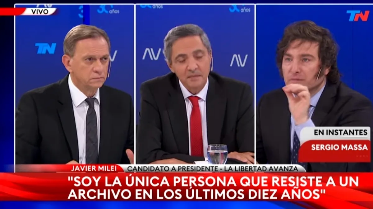 Javier Milei en A2V (TN, Grupo Clarín: la excepción que confirma la regla). Javier Milei en A2V (TN, Grupo Clarín: la excepción que confirma la regla).