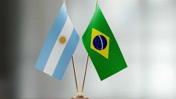 Dólar acelerado. Dólar acelerado.