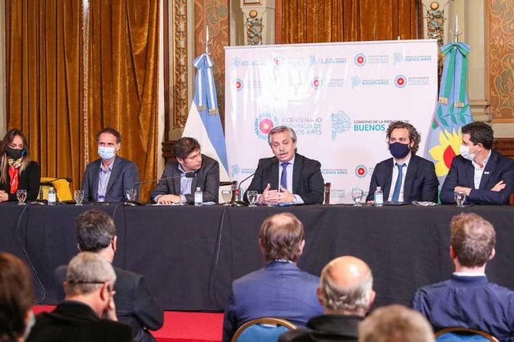 Alberto Fernández, en la Casa de Gobierno bonaerense, junto a Kicillof, Cafiero, Katopodis, Galmarini y otros.