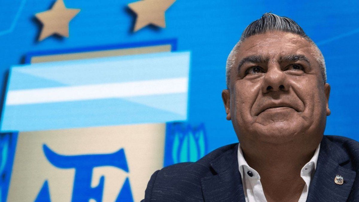 La justicia autorizó al Chiqui Tapia a viajar al Mundial 2026