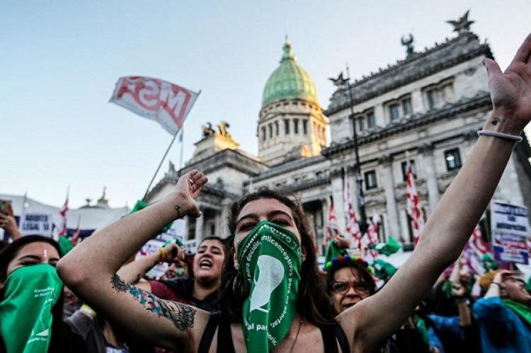 Alberto F. ha prometido enviar el proyecto de aborto legal al Congreso, pero la pandemia puso a esta iniciativa en pausa.