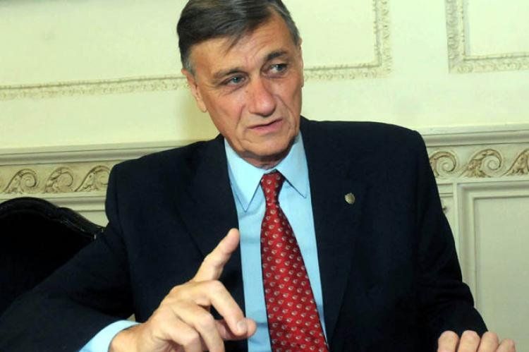 Hermes Binner, candidato a diputado por el socialismo y médico.