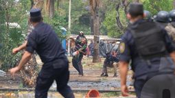 altText(Violencia en Paraguay por ley que eleva penas a ocupas)}