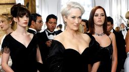 El diablo viste a la moda 2 podría llegar a la pantalla grande con el regreso de Meryl Streep. La secuela abordaría la industria de la moda en la era digital. El diablo viste a la moda 2 podría llegar a la pantalla grande con el regreso de Meryl Streep. La secuela abordaría la industria de la moda en la era digital.