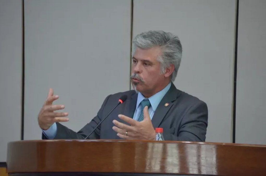 Arnaldo Giuzzio, el Ministro de Interior de Paraguay, declarando en la Cámara de Diputados.