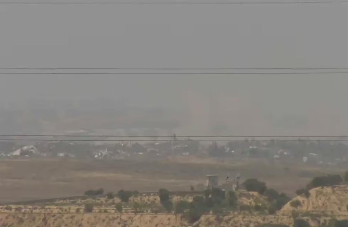 La transmisión en vivo de larga data anulada temporalmente por Israel muestra una vista de Gaza desde el sur de Israel. La transmisión en vivo de larga data anulada temporalmente por Israel muestra una vista de Gaza desde el sur de Israel.