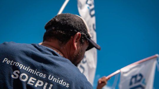 Pampa Energía bajo tensión: Negociaciones contrarreloj para destrabar el conflicto