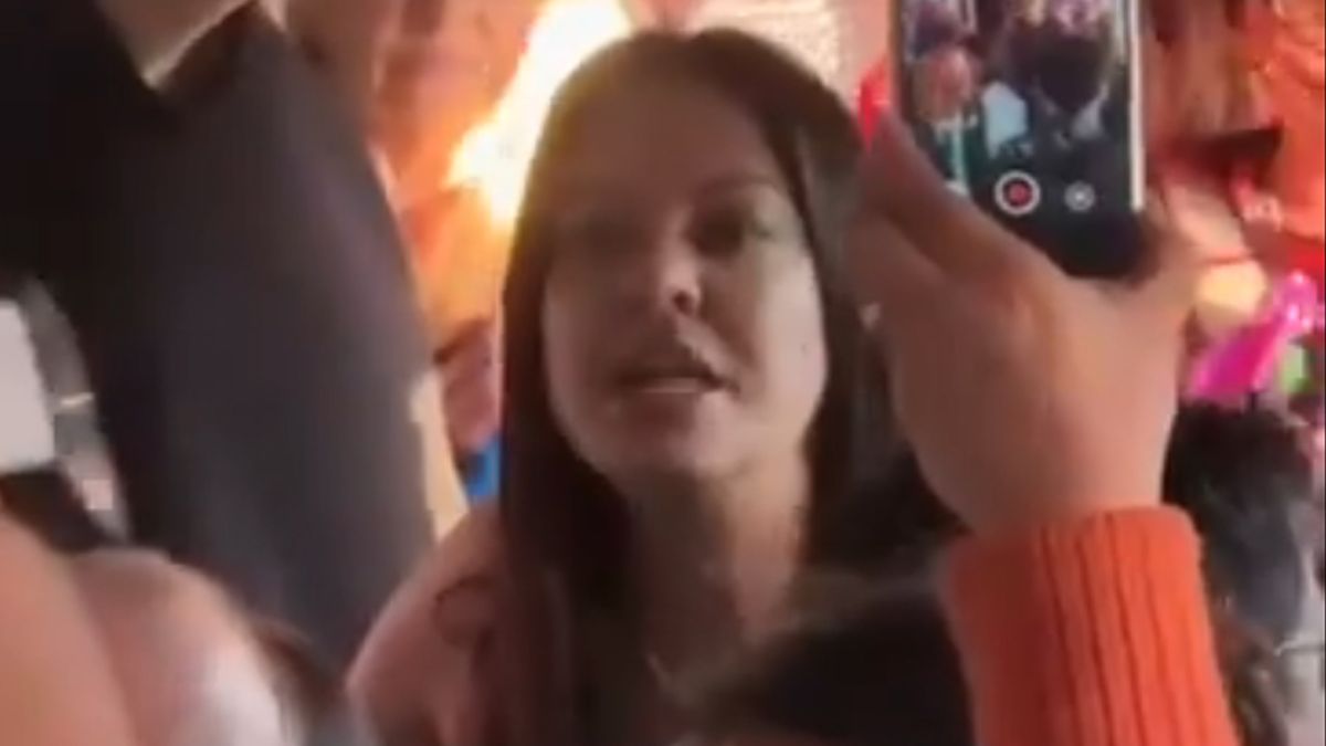 ATE Capital denunció que "el presidente Milei y la ministra Sandra Pettovello, aprietan ilegalmente a les estatales para que garanticen la elección de su partido". ATE Capital denunció que "el presidente Milei y la ministra Sandra Pettovello, aprietan ilegalmente a les estatales para que garanticen la elección de su partido".