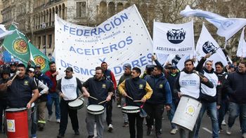Desde el sindicato de aceiteros insisten que la propuesta salarial es insuficiente. Desde el sindicato de aceiteros insisten que la propuesta salarial es insuficiente.