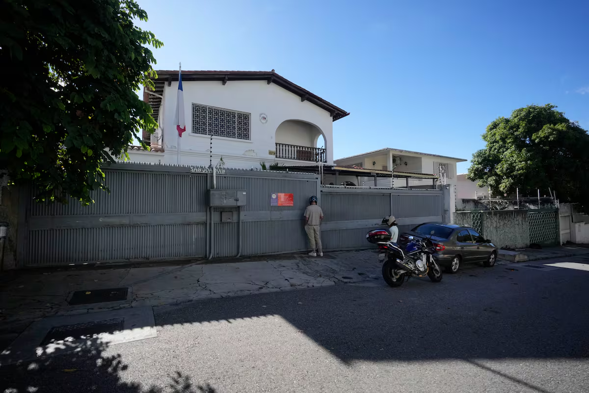 El consulado de Chile en Caracas, Venezuela, en julio de 2024. | GENTILEZA AP El consulado de Chile en Caracas, Venezuela, en julio de 2024. | GENTILEZA AP