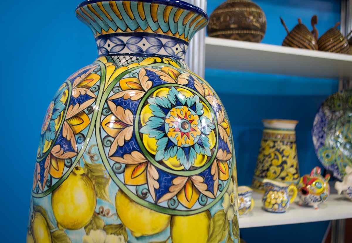 Una de las ferias de artesanos más bellas de Argentina. Una de las ferias de artesanos más bellas de Argentina.