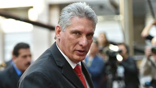 Cuba, casi colapsada, confirma diálogo con USA