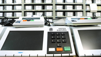 Brasil en balotaje entre Lula da Silva y Jair Bolsonaro. Brasil en balotaje entre Lula da Silva y Jair Bolsonaro.