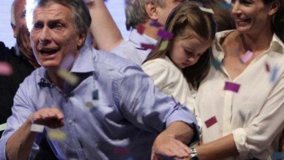 Imitando al populismo: Macri quiere juntar un millón de personas en el obelisco ¿sin micros y choripán?