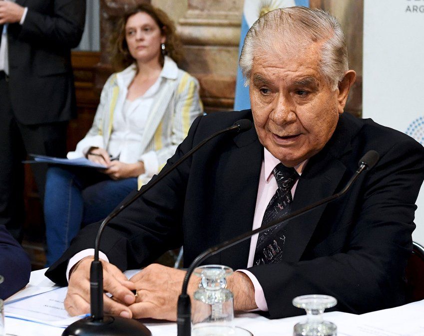 Guillermo Pereyra, el secretario general del sindicato petrolero más importante del país, deja la conducción del gremio tras más de 40 años al frente de la organización.