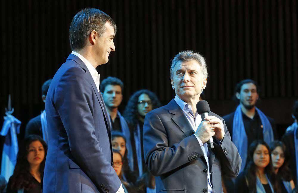 Macri y su ministro de Educación, Esteban Bullrich (Foto archivo NA).