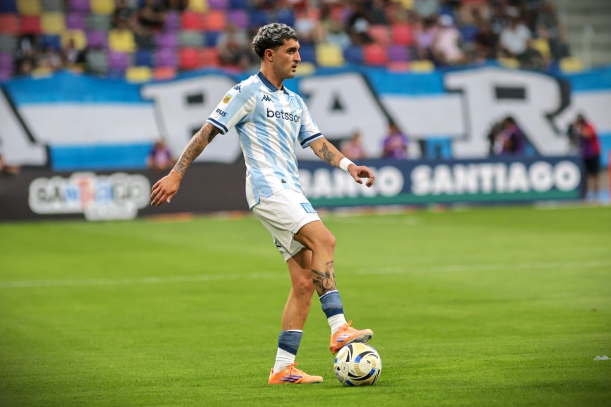 Martirena fue titular en Racing Martirena fue titular en Racing