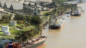 El viernes Javier Milei estará en el aniversario de la Bolsa de Comercio de Rosario y los industriales mostrarán su rechazo al aumento del peaje de la hidrovía. El viernes Javier Milei estará en el aniversario de la Bolsa de Comercio de Rosario y los industriales mostrarán su rechazo al aumento del peaje de la hidrovía.