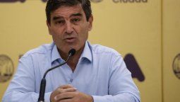 altText(Nuevo enfoque de caso sospechoso no se aplica en la CABA, dijo Quirós)}