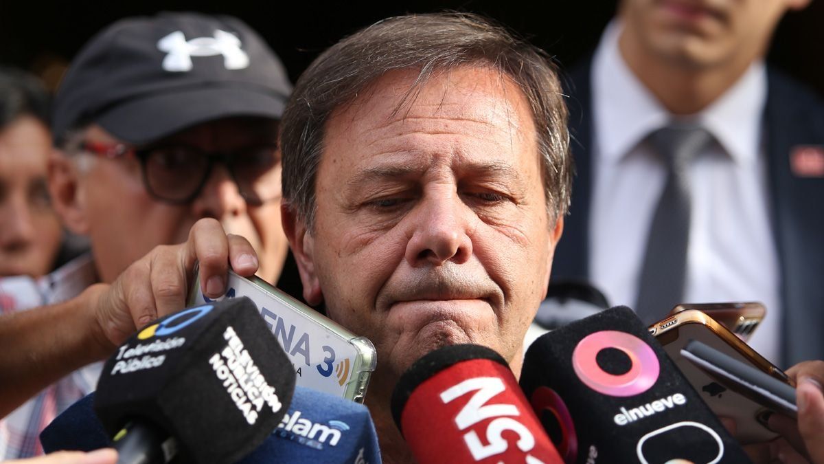 Oscar Zago elabora una estrategia para sumar 3 diputados del MID a las filas del PRO Oscar Zago elabora una estrategia para sumar 3 diputados del MID a las filas del PRO