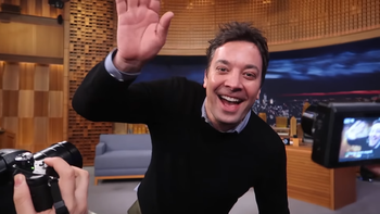 Cuando la TV se muere, Jimmy Fallon dice que le encontró la vuelta en TikTok y YouTube
