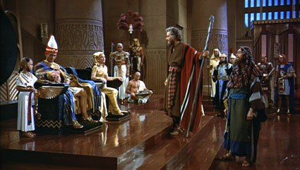 Moisés ante el Faraón de Egipto.