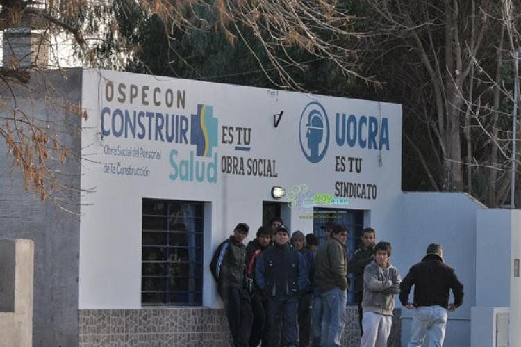 Sede de la Uocra donde se produjo el enfrentamiento. (Foto: Jorge Silva/Hoyvallemedio.com.ar)