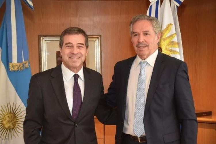 Bases de la relación bilateral que se viene: encuentro entre Solá y el canciller uruguayo