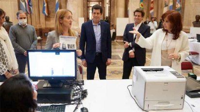 CFK/Wado, donación en V. López y Telemedicina en Tigre