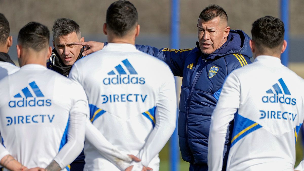 Jorge Almirón todavía no definió cuál será el equipo titular de Boca para enfrentar a Nacional, ¿qué pasa con Cavani y Benedetto?. (Foto: Noticias Argentinas/PRENSA BOCA)