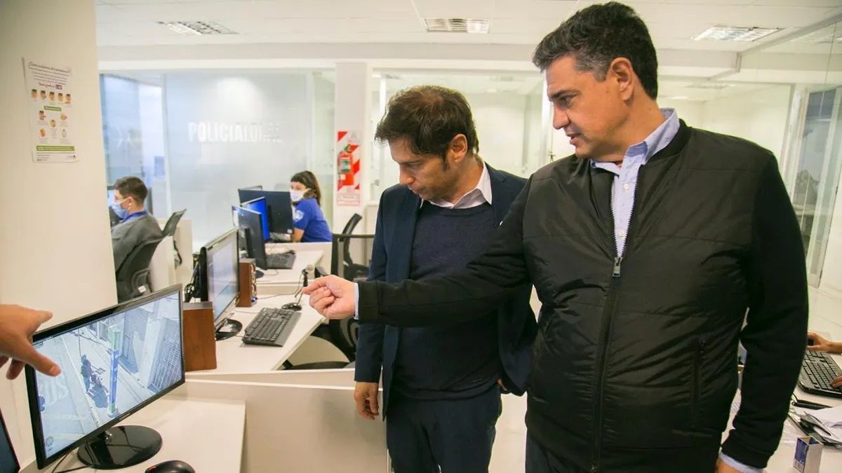 La salud a los extranjeros es la nueva grieta entre Jorge Macri y Axel Kicillof.