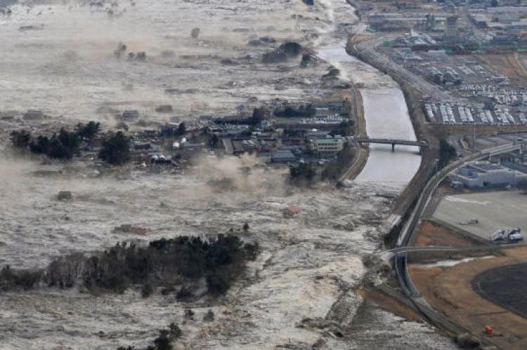 Tsunami arrasó la costa del Pacífico japonesa en 2011