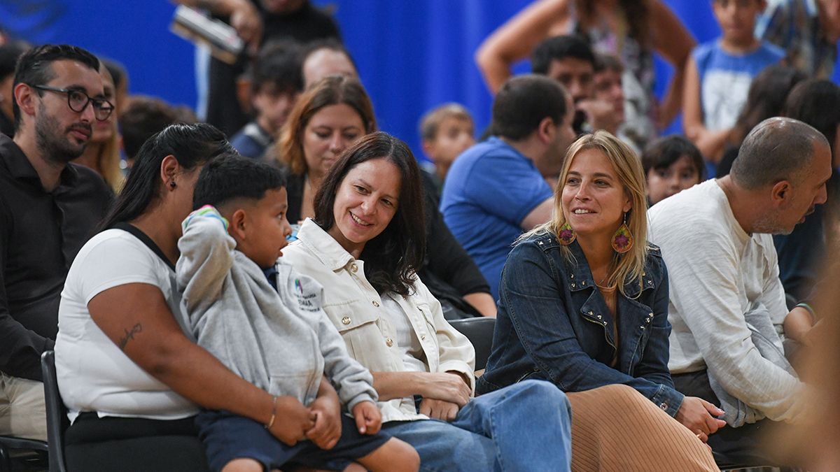 La intendenta de Vicente López, Soledad Martínez, inauguró el ciclo lectivo 2026 y es el primer “Distrito Google” de la Argentina. La intendenta de Vicente López, Soledad Martínez, inauguró el ciclo lectivo 2026 y es el primer “Distrito Google” de la Argentina.