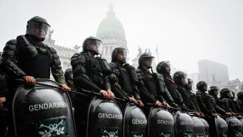 Mientras se trataba la Ley Bases hubo manifestaciones violencias en las afueras del Congreso. Mientras se trataba la Ley Bases hubo manifestaciones violencias en las afueras del Congreso.