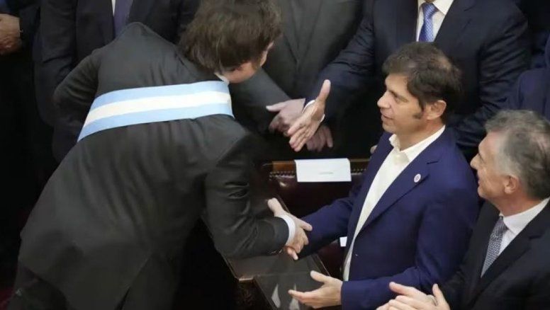 Axel Kicillof y el tiro en el pie de Manuel Adorni: