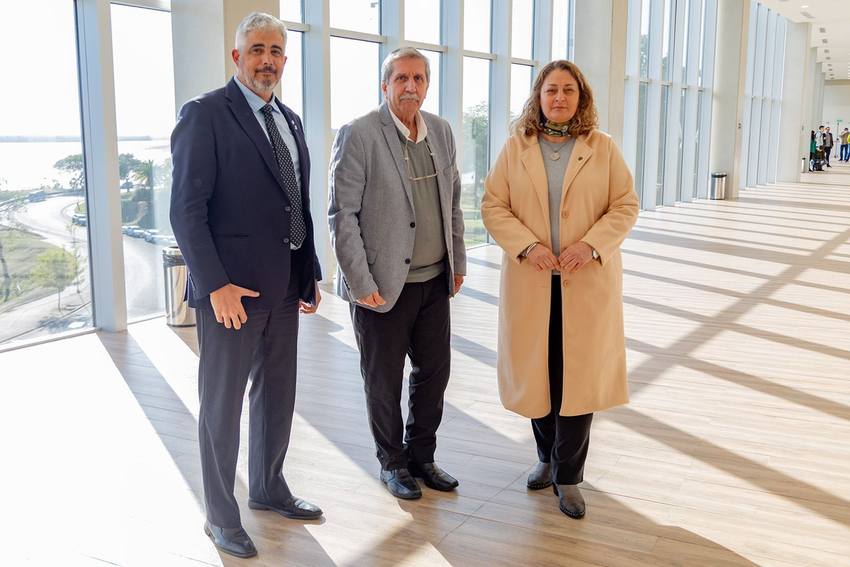 La Mesa Permanente de Salud, que integran los ministerios de las provincias de Santa Fe, Córdoba y Entre Ríos, a cargo de Silvia Ciancio, Ricardo Pieckenstainer y Guillermo Grieve. La Mesa Permanente de Salud, que integran los ministerios de las provincias de Santa Fe, Córdoba y Entre Ríos, a cargo de Silvia Ciancio, Ricardo Pieckenstainer y Guillermo Grieve.