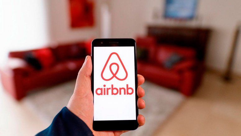 Jóvenes huyen de FDT/JXC: Tras alquileres, el relato Airbnb