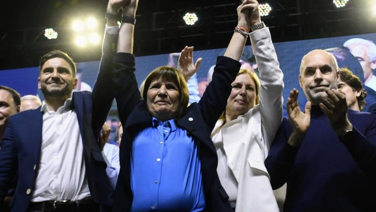 Maximiliano Pullaro, nuevo gobernador de Santa Fe. Maximiliano Pullaro, nuevo gobernador de Santa Fe. 